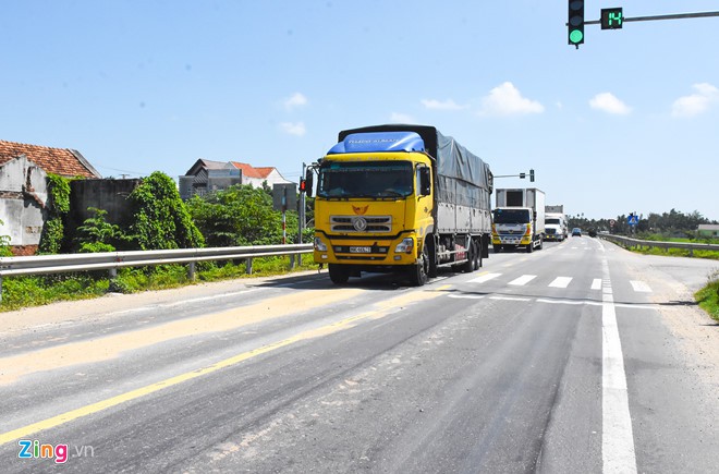 VEC nợ nhà thầu thi công cao tốc Đà Nẵng - Quảng Ngãi hơn 712 tỉ - Ảnh 2. VEC nợ nhà thầu thi công cao tốc Đà Nẵng - Quảng Ngãi hơn 712 tỉ - Ảnh 2.