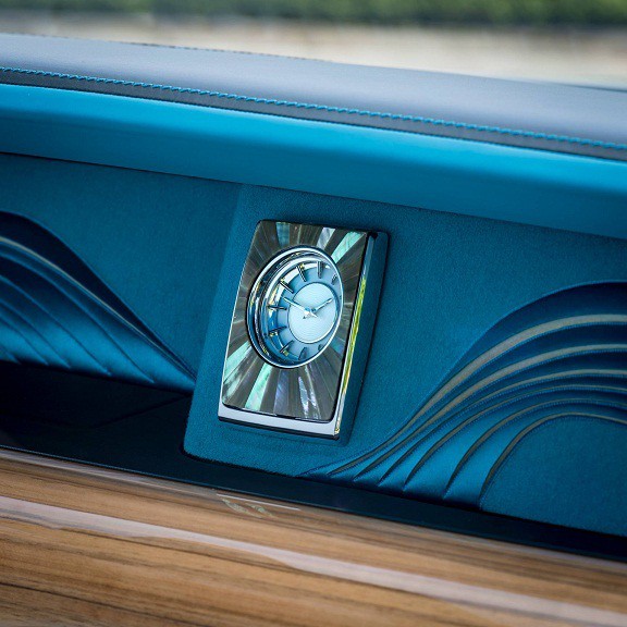 3 chiếc Rolls-Royce Phantom cao cấp nhất dành cho tỉ phú - Ảnh 8. 3 chiếc Rolls-Royce Phantom cao cấp nhất dành cho tỉ phú - Ảnh 8.