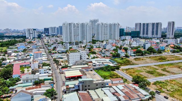 Quỹ đất TP HCM siết chặt, sóng đầu tư ngược về đô thị vệ tinh phía Nam Sài Gòn - Ảnh 2. Quỹ đất TP HCM siết chặt, sóng đầu tư ngược về đô thị vệ tinh phía Nam Sài Gòn - Ảnh 2.