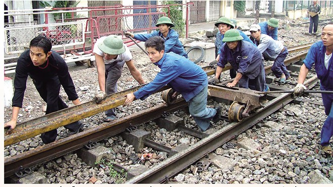 Đâu rồi 'con tàu Việt Nam đi khắp bốn mùa vui'? - Ảnh 2.