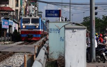 'Hết cửa' đầu cơ vé tàu Tết Nguyên đán