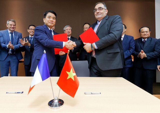 Lộ diện hình ảnh đầu tiên của đoàn tàu Nhổn - ga Hà Nội - Ảnh 2. Lộ diện hình ảnh đầu tiên của đoàn tàu Nhổn - ga Hà Nội - Ảnh 2.