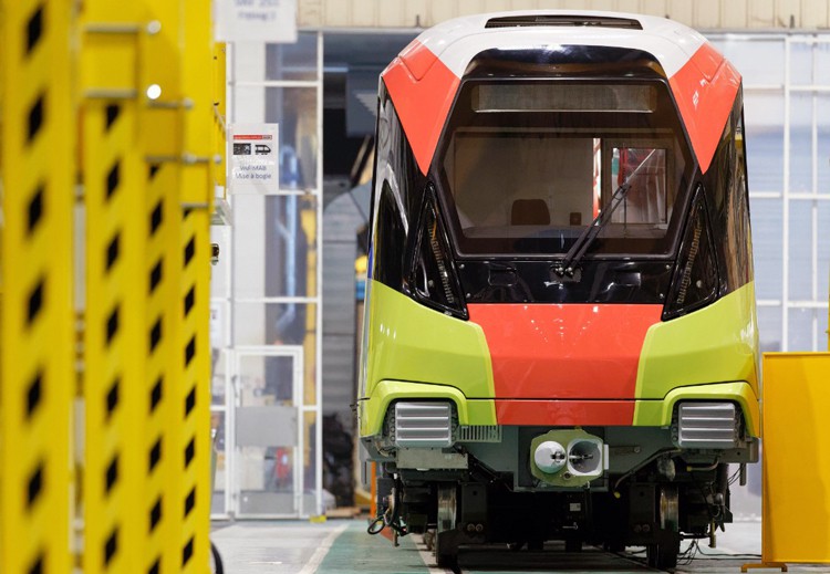 Ra mắt đoàn tàu đầu tiên tuyến metro Nhổn - ga Hà Nội - Ảnh 2.