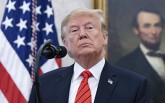 Đang gay gắt với Trung Quốc, Tổng thống Trump lại tuyên chiến với châu Âu, máy bay Airbus, rượu vang, phô mai gánh thuế đầu tiên