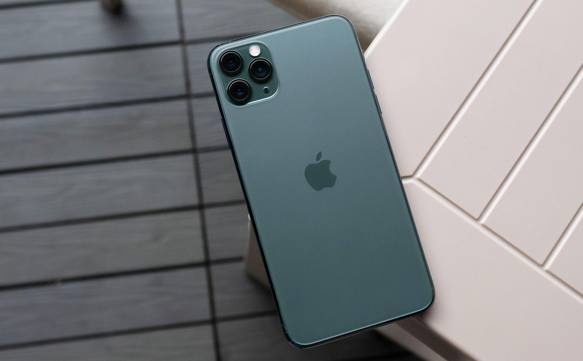 gia-iphone-11-xach-tay-bat-ngo-ve-duoi-20-trieu-dong-1