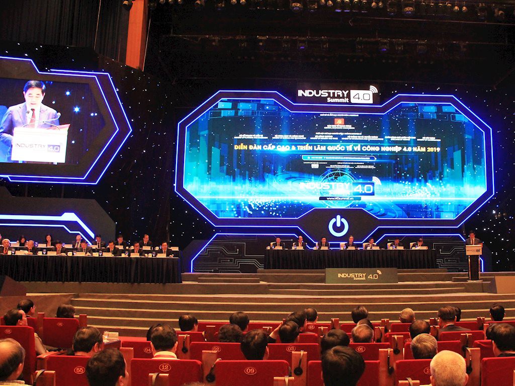 Bộ trưởng Nguyễn Mạnh Hùng: Việt Nam sẽ vào Top 50 quốc gia chuyển đổi số trong năm 2025 - Ảnh 2. Bộ trưởng Nguyễn Mạnh Hùng: Việt Nam sẽ vào Top 50 quốc gia chuyển đổi số trong năm 2025 - Ảnh 2.