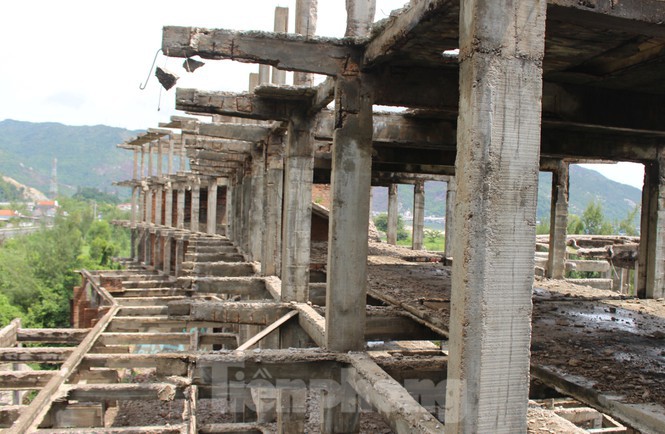 Dự án khách sạn 5 sao bỏ hoang hơn 30 năm thành điểm hút chích ma tuý - Ảnh 3. Dự án khách sạn 5 sao bỏ hoang hơn 30 năm thành điểm hút chích ma tuý - Ảnh 3.