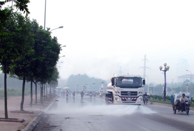 xe_tuoi_rua_duong_3_tksg xe_tuoi_rua_duong_3_tksg
