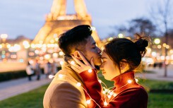 So sánh tour du lịch TP HCM - Paris 6 ngày 5 đêm: Giá chênh lệch gần 20 triệu đồng