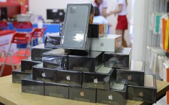 iPhone 11 chính hãng đã có mặt tại Việt Nam với nhiều ưu đãi cho người mua
