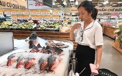 Giá cả thị trường hôm nay 31/10: Thịt heo tăng giá, VinMart giảm mạnh cá sông Đà