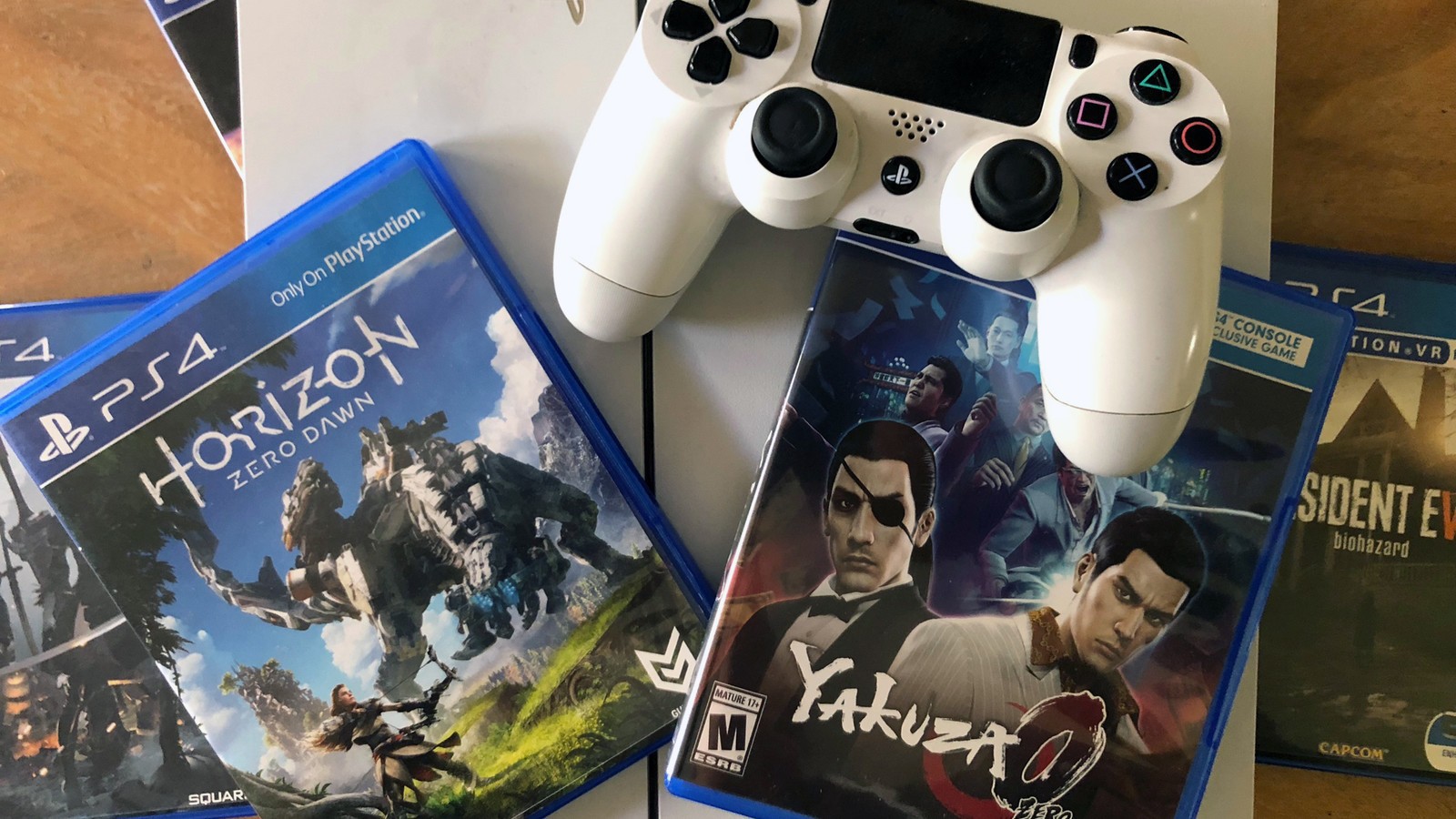 thiet-bi-choi-game-sony-playstation-5-2 thiet-bi-choi-game-sony-playstation-5-2