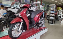 Vì sao xe SH bị đại lí hét giá trên trời, tăng đến gần 20 triệu so với giá Honda đưa ra?