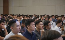 Bỏ lương 80.000 USD, bỏ công ty riêng chấp nhận nợ tiền tỉ để học làm phi công