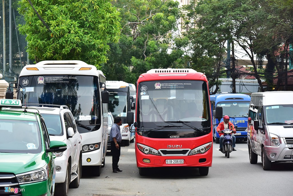 Thảo Điền - khu nhà giàu ngập nước, kẹt xe triền miên - Ảnh 5. Thảo Điền - khu nhà giàu ngập nước, kẹt xe triền miên - Ảnh 5.