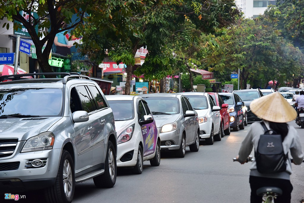 Thảo Điền - khu nhà giàu ngập nước, kẹt xe triền miên - Ảnh 7. Thảo Điền - khu nhà giàu ngập nước, kẹt xe triền miên - Ảnh 7.