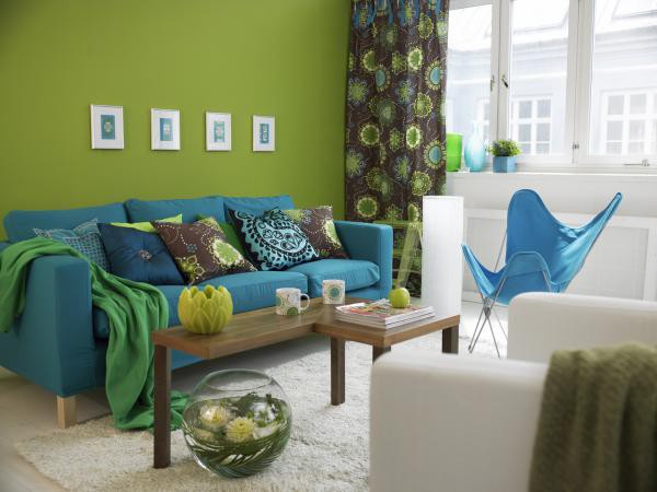 227840-600x450-blue-sofa-in-living-room 227840-600x450-blue-sofa-in-living-room