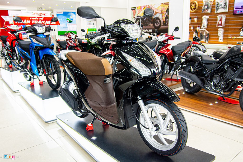 Honda Vision phiên bản mới về đại lí, chênh giá hơn 2 triệu - Ảnh 1. Honda Vision phiên bản mới về đại lí, chênh giá hơn 2 triệu - Ảnh 1.