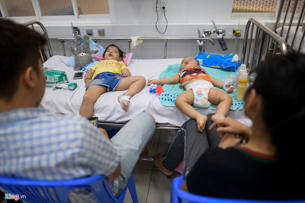 Ô nhiễm không khí kéo dài, nhiều trẻ nhập viện do mắc bệnh hô hấp - Ảnh 10. Ô nhiễm không khí kéo dài, nhiều trẻ nhập viện do mắc bệnh hô hấp - Ảnh 10.