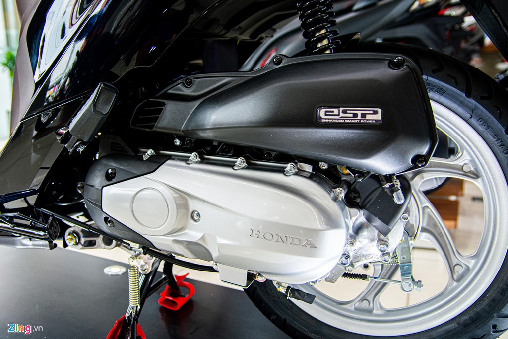 Honda Vision phiên bản mới về đại lí, chênh giá hơn 2 triệu - Ảnh 8. Honda Vision phiên bản mới về đại lí, chênh giá hơn 2 triệu - Ảnh 8.