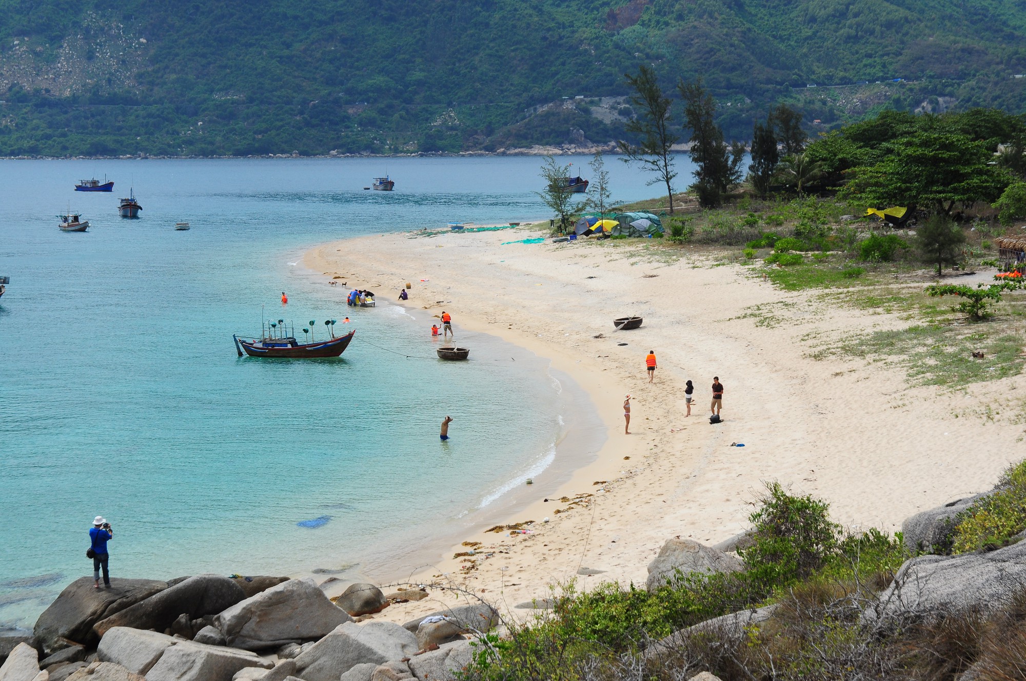 du-lich-ao-cung-thuyen-va-bien-co-khien-trai-nghiem-tour-thuc-te-bi-hao-mon-3 du-lich-ao-cung-thuyen-va-bien-co-khien-trai-nghiem-tour-thuc-te-bi-hao-mon-3