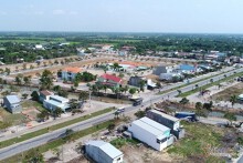 Lãnh đạo địa ốc Alibaba xộ khám, đất nền đìu hiu, chùn tay rót tiền