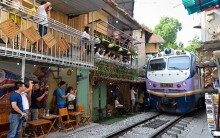 Dẹp bỏ cà phê đường tàu là kìm hãm phát triển du lịch?