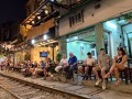 Chủ quán 'cà phê đường tàu' lo bị đóng cửa