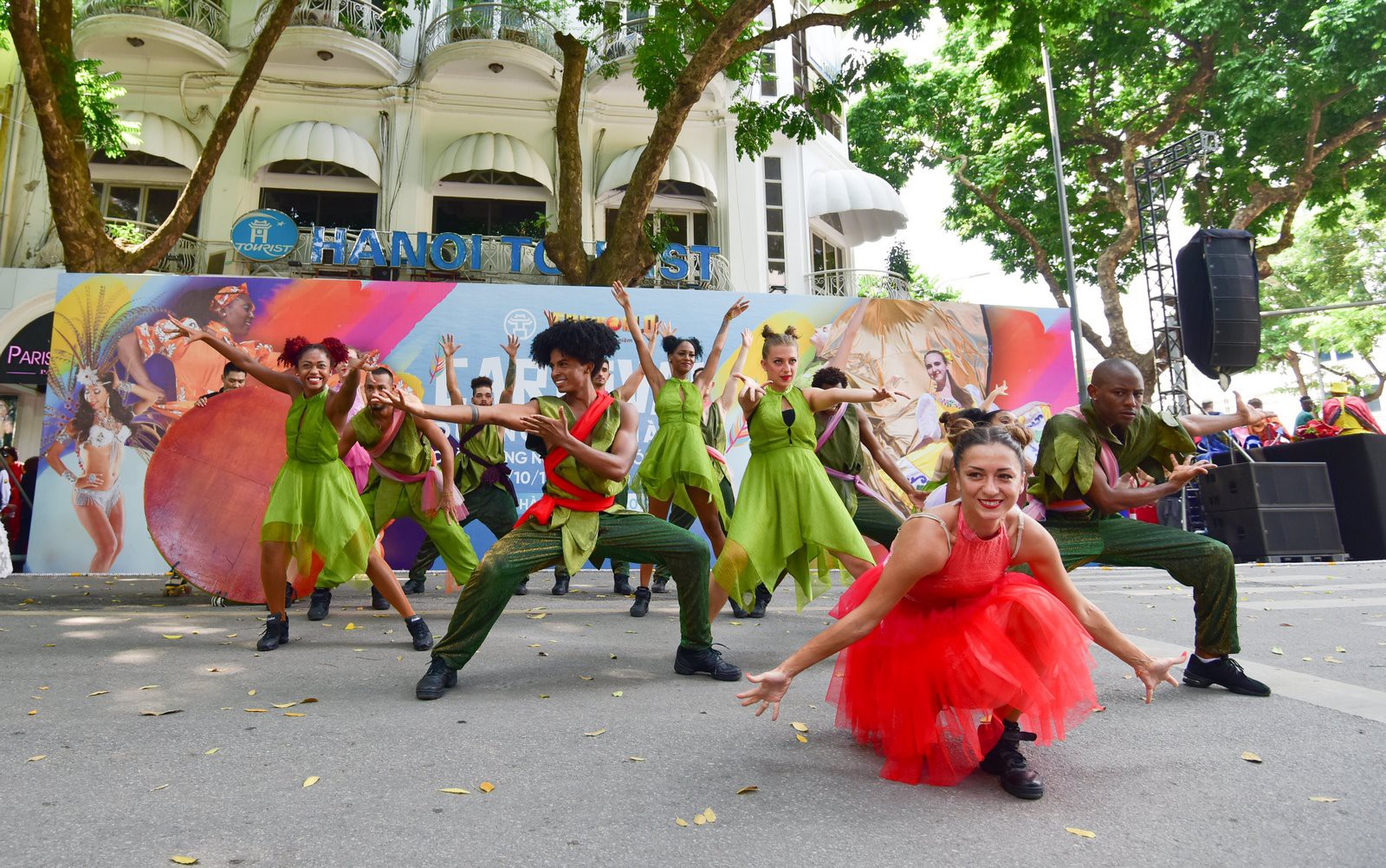 Carnival đường phố Hà Nội (1) Carnival đường phố Hà Nội (1)