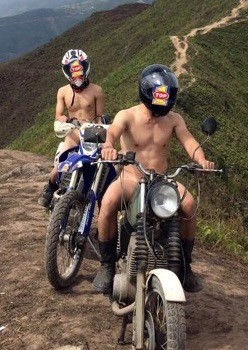 Luat quy dinh long khien khach thoai mai khoa than o diem du lich hinh anh 2 Luat quy dinh long khien khach thoai mai khoa than o diem du lich hinh anh 2