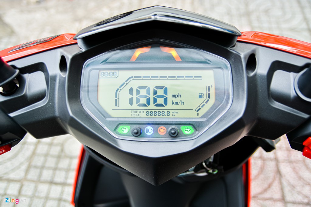 Xe tay ga Benelli VZ125i giá từ 29,8 triệu có gì hấp dẫn? - Ảnh 4. Xe tay ga Benelli VZ125i giá từ 29,8 triệu có gì hấp dẫn? - Ảnh 4.