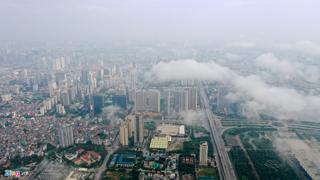 Mây quanh tòa nhà cao nhất Hà Nội sau khi không khí tốt đột biến - Ảnh 6. Mây quanh tòa nhà cao nhất Hà Nội sau khi không khí tốt đột biến - Ảnh 6.