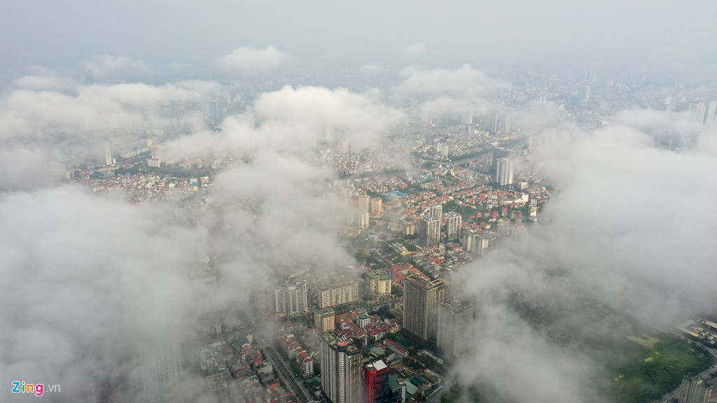 Mây quanh tòa nhà cao nhất Hà Nội sau khi không khí tốt đột biến - Ảnh 7. Mây quanh tòa nhà cao nhất Hà Nội sau khi không khí tốt đột biến - Ảnh 7.