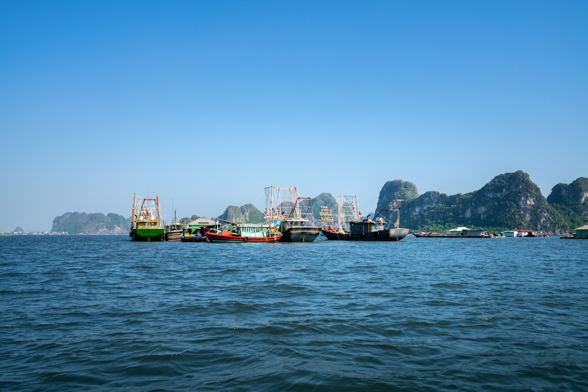 Nhung lang chai du lich o hai vinh dep nhat Quang Ninh hinh anh 27 Nhung lang chai du lich o hai vinh dep nhat Quang Ninh hinh anh 27
