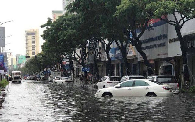 Đà Nẵng cảnh báo các chung cư di tản ô tô, đề phòng ngập nặng - Ảnh 2.