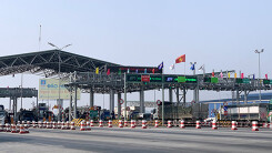 Xe không dán thẻ đi vào làn không dừng ETC có thể bị phạt tới 2 triệu