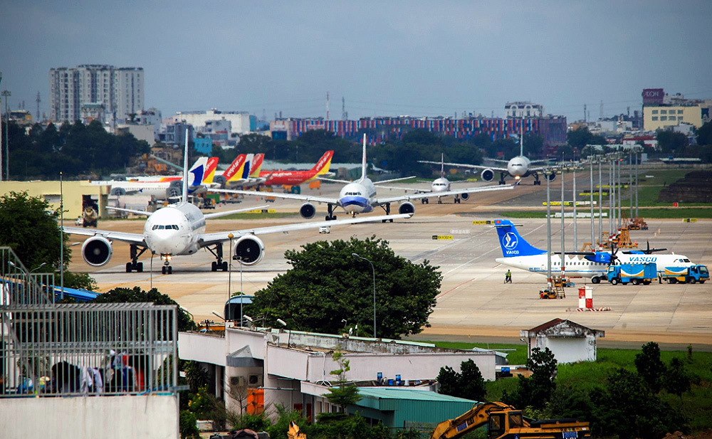 Đua nhau mở hãng bay: Tốn nghìn tỉ có giấy phép rồi lỗ thêm nghìn tỉ - Ảnh 2. Đua nhau mở hãng bay: Tốn nghìn tỉ có giấy phép rồi lỗ thêm nghìn tỉ - Ảnh 2.