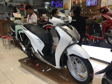 Bán Honda SH chênh giá, đại lí lãi lớn, nhà nước thất thu thuế
