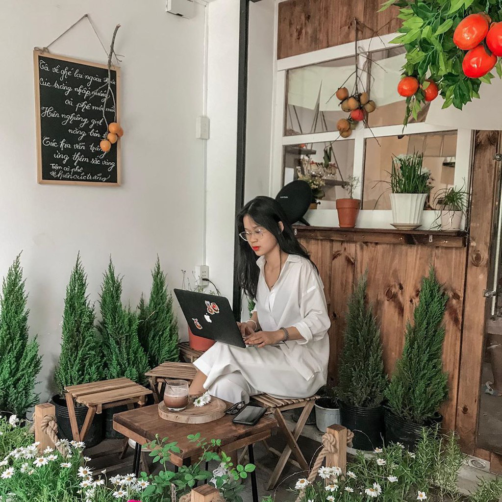 Những quán cà phê phong cách Đà Lạt hút giới trẻ Sài thành - Ảnh 1.