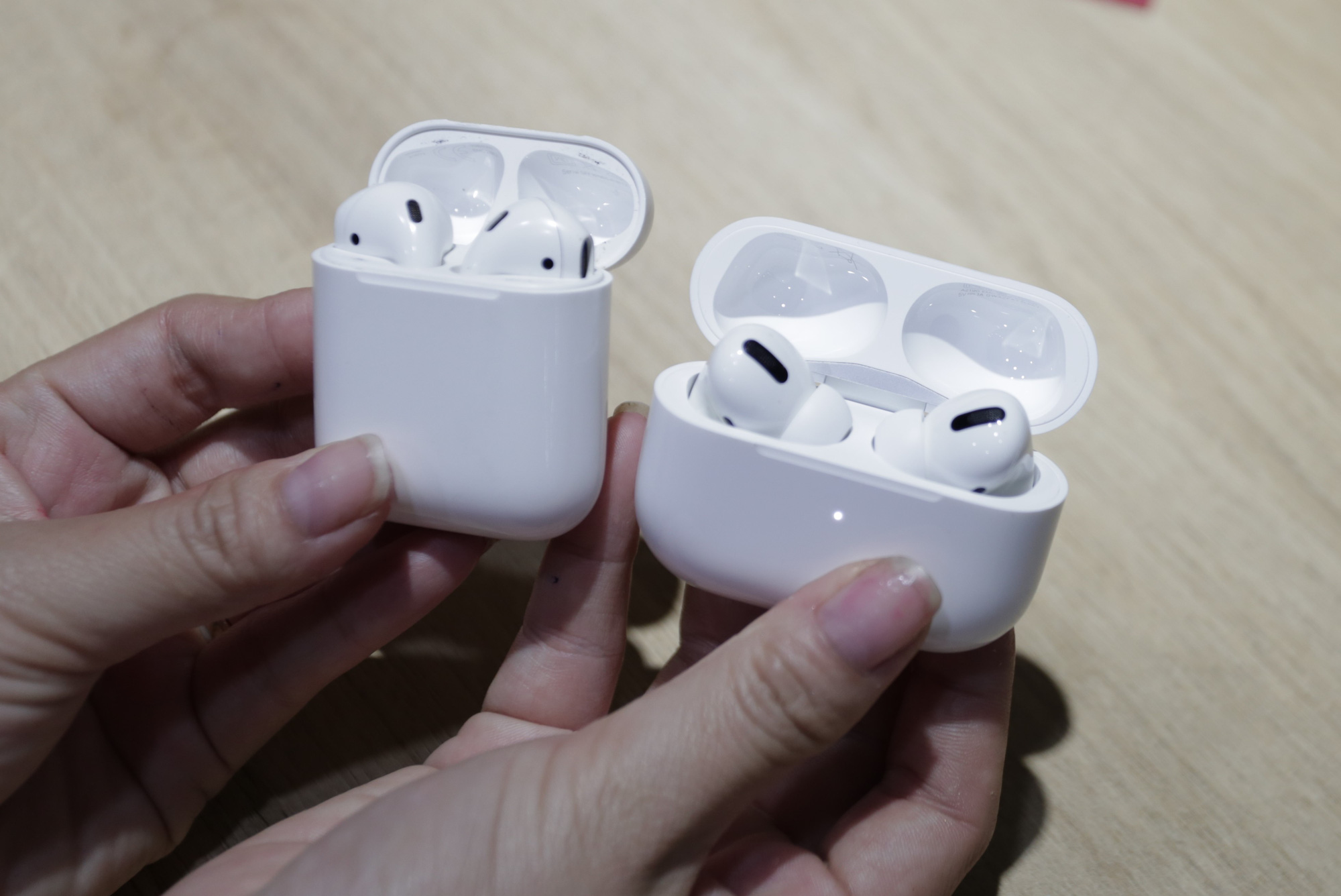 tai-nghe-airpods-2-giam-gia-trong-khi-airpods-pro-nhai-tran-lan-1 tai-nghe-airpods-2-giam-gia-trong-khi-airpods-pro-nhai-tran-lan-1