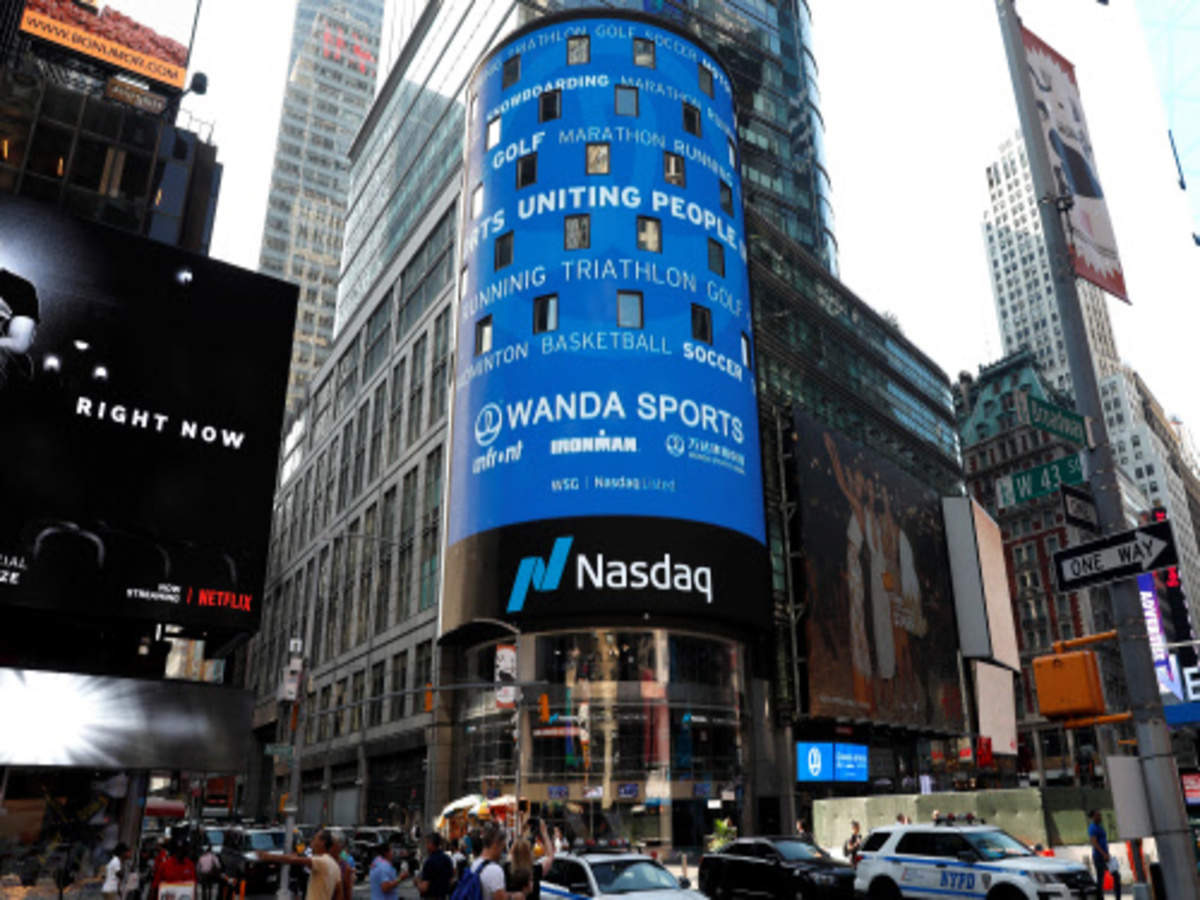 the-ceo-of-nasdaq-wants-you-to-know-the-company-isnt-just-about-stocks Cong-ty-khai-thac-bitcoin-Trung-Quoc-lan-dau-tien-chao-ban-chung-khoan-2
