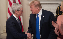 Tổng thống Trump nỗ lực giải cứu Apple khỏi chiến tranh thương mại với Trung Quốc?