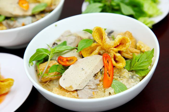 Thuong thuc 5 kieu hu tieu am ap ngay mat troi o TP.HCM hinh anh 10 