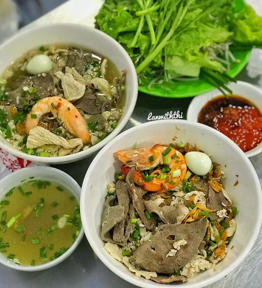 Thuong thuc 5 kieu hu tieu am ap ngay mat troi o TP.HCM hinh anh 2 