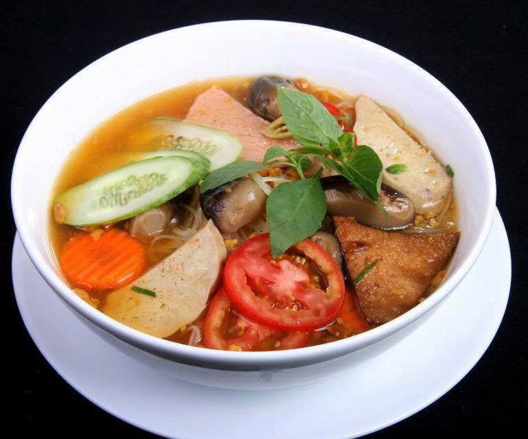 Thuong thuc 5 kieu hu tieu am ap ngay mat troi o TP.HCM hinh anh 9 