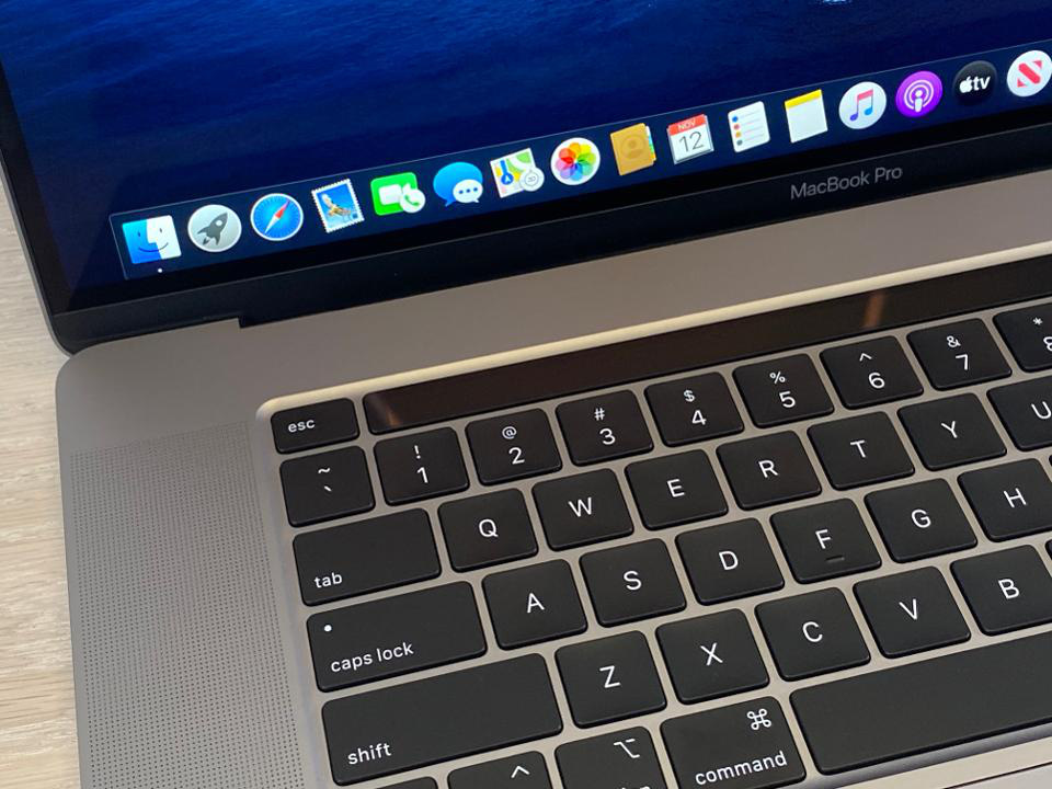 Ban-phim-MacBook-Pro-moi-that-ra-la-thiet-ke-da-co-tu-lau-doi Ban-phim-MacBook-Pro-moi-that-ra-la-thiet-ke-da-co-tu-lau-doi