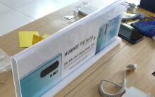 Nhiều cửa hàng tại Việt Nam gỡ bàn trải nghiệm điện thoại Huawei