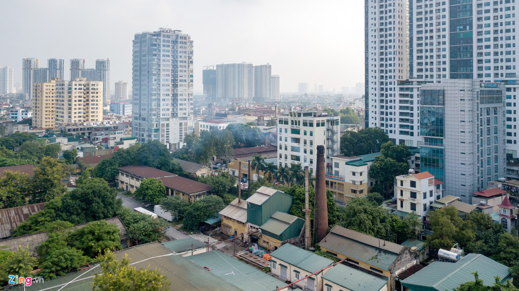 Hàng loạt nhà máy ô nhiễm trong lòng thành phố Hà Nội - Ảnh 2. Hàng loạt nhà máy ô nhiễm trong lòng thành phố Hà Nội - Ảnh 2.