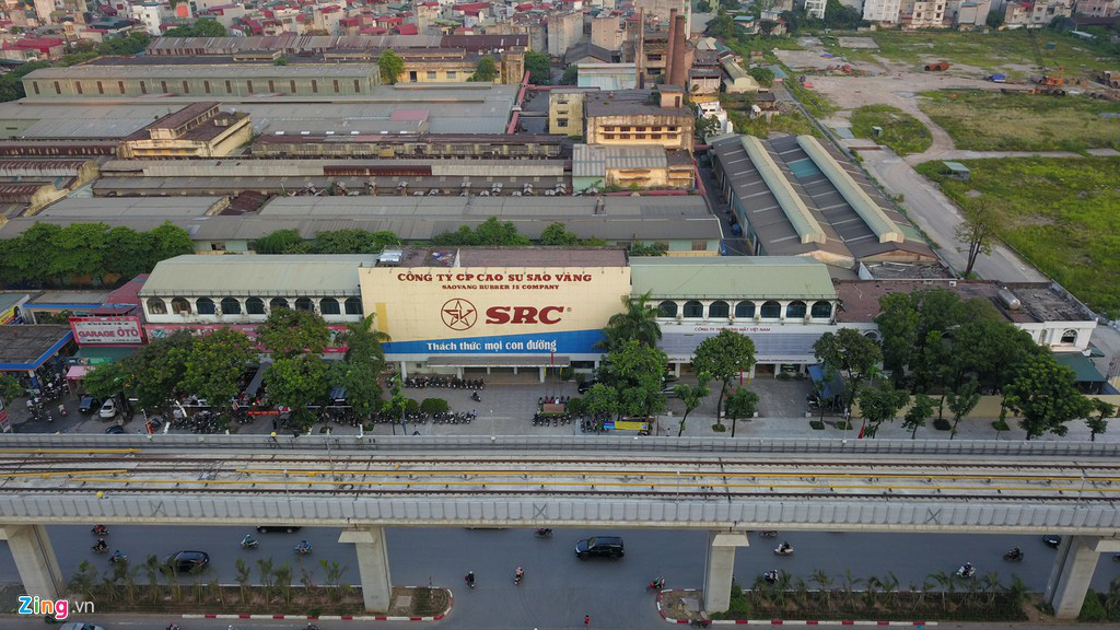 Hàng loạt nhà máy ô nhiễm trong lòng thành phố Hà Nội - Ảnh 3. Hàng loạt nhà máy ô nhiễm trong lòng thành phố Hà Nội - Ảnh 3.