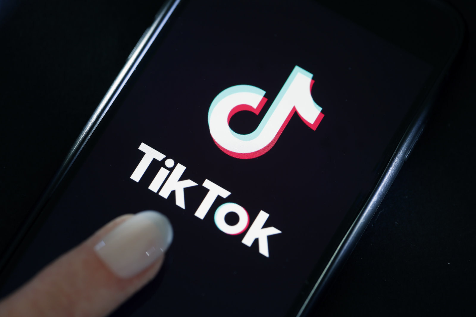 My-dua-ung-dung-Tik-Tok-vao-tam-ngam-loi-thoat-nao-cho-mang-xa-hoi-Trung-Quoc-1